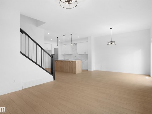17823 7 Street, Edmonton, AB 