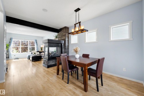 1522 Chapman Way, Edmonton, AB 