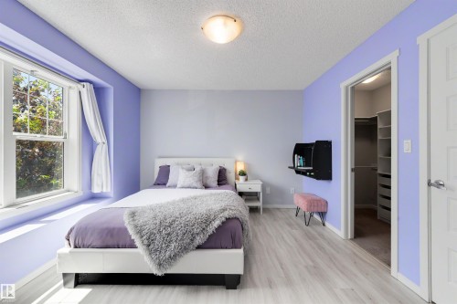1522 Chapman Way, Edmonton, AB 