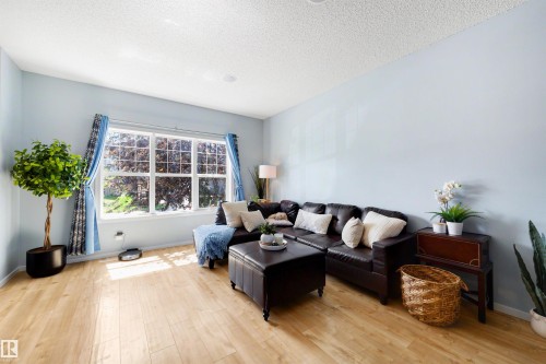 1522 Chapman Way, Edmonton, AB 