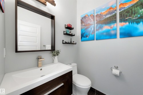 1522 Chapman Way, Edmonton, AB 