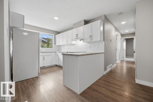 1291 Lakewood Road W, Edmonton, AB 