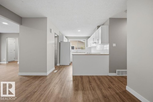 1291 Lakewood Road W, Edmonton, AB 