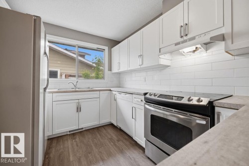 1291 Lakewood Road W, Edmonton, AB 
