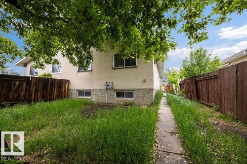 1291 Lakewood Road W, Edmonton, AB 