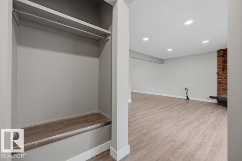 1291 Lakewood Road W, Edmonton, AB 