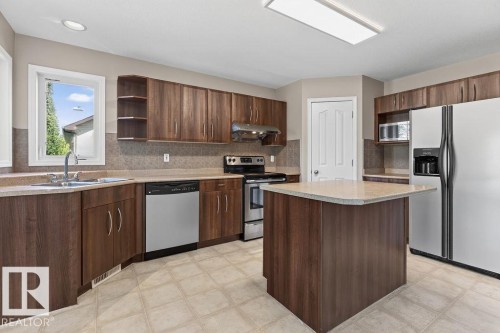 4720 204 Street, Edmonton, AB 