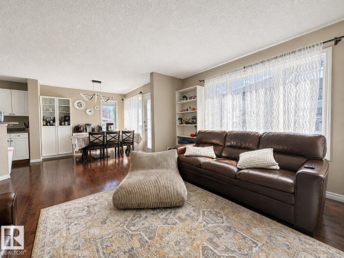 526 173A Street, Edmonton, AB 