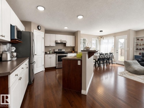 526 173A Street, Edmonton, AB 