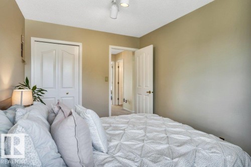 311 Weber Way, Edmonton, AB 