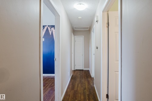 8707 151 Avenue, Edmonton, AB 