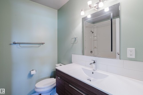 8707 151 Avenue, Edmonton, AB 