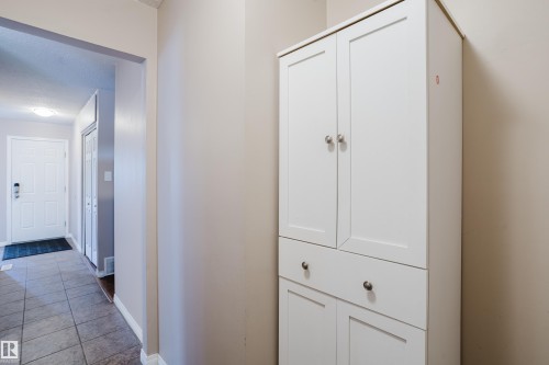 8707 151 Avenue, Edmonton, AB 