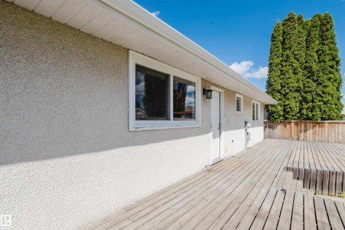 8707 151 Avenue, Edmonton, AB 