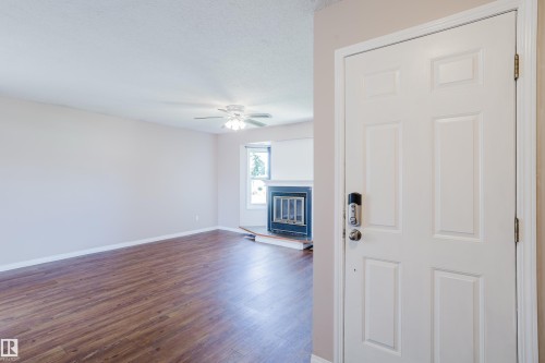 8707 151 Avenue, Edmonton, AB 