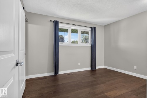 6704 94A Avenue, Edmonton, AB 