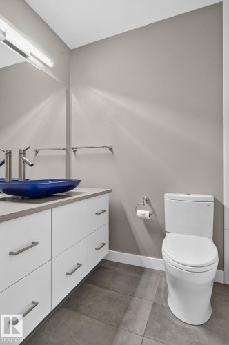 6704 94A Avenue, Edmonton, AB 