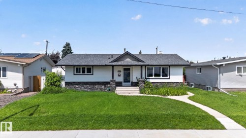 6704 94A Avenue, Edmonton, AB 