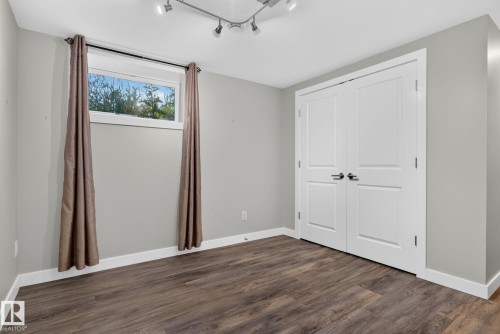 6704 94A Avenue, Edmonton, AB 