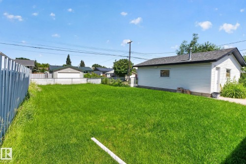 6704 94A Avenue, Edmonton, AB 