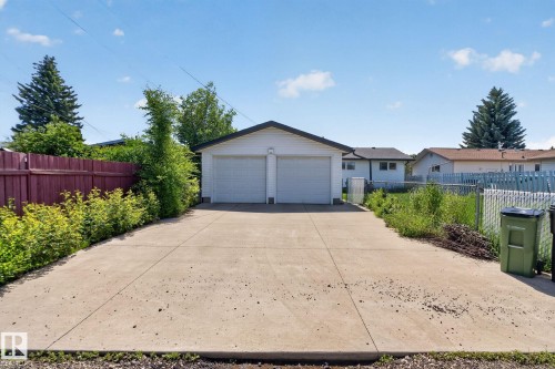 6704 94A Avenue, Edmonton, AB 