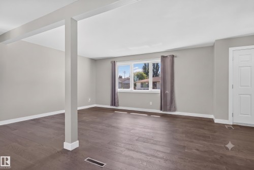 6704 94A Avenue, Edmonton, AB 