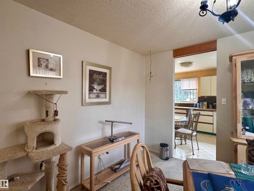 Image quality insufficient for description - 10619 108 Avenue, Westlock, AB - Indoor Photo Showing Dining Room
