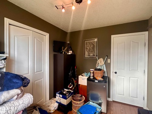 Image quality insufficient for description - 10619 108 Avenue, Westlock, AB - Indoor