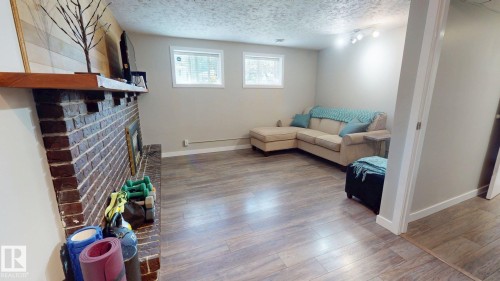 1112 87 Street, Edmonton, AB 