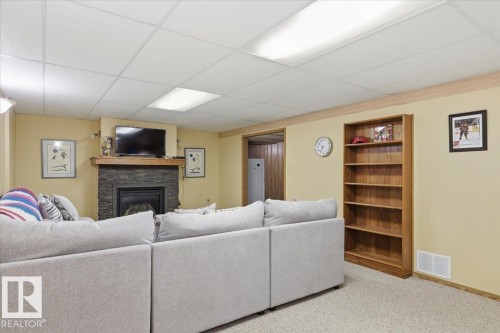 141 Green Ash Drive, Wetaskiwin, AB 