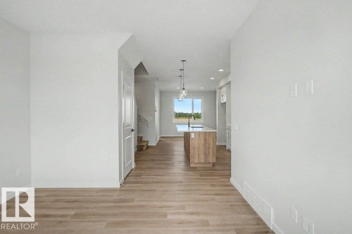 400 Stiles Way, Leduc, AB - Indoor Photo Showing Other Room