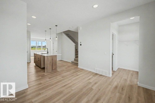 400 Stiles Way, Leduc, AB - Indoor Photo Showing Other Room