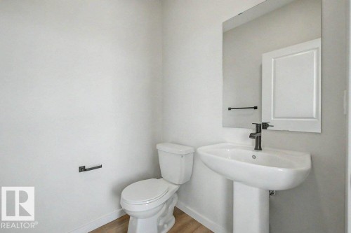 400 Stiles Way, Leduc, AB - Indoor Photo Showing Bathroom