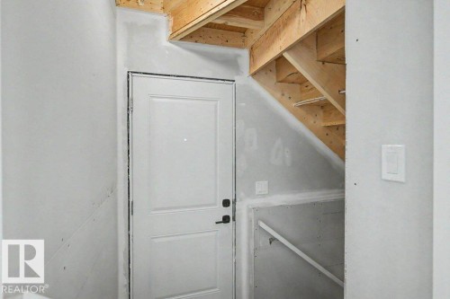 400 Stiles Way, Leduc, AB - Indoor Photo Showing Other Room
