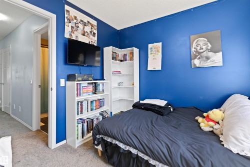60 Red Tail Way, St. Albert, AB - Indoor Photo Showing Bedroom