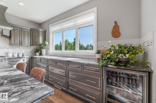 412 Ravine Court, Devon, AB 