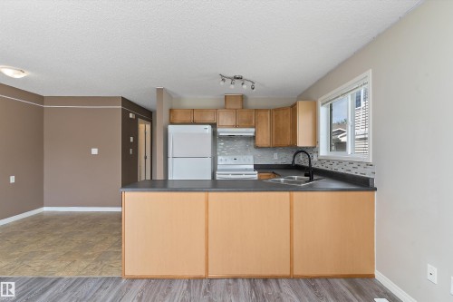 56 130 Hyndman Crescent, Edmonton, AB 
