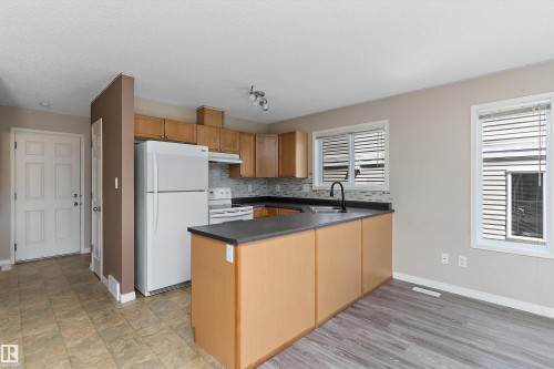 56 130 Hyndman Crescent, Edmonton, AB 