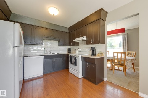 10527 32 Avenue, Edmonton, AB 