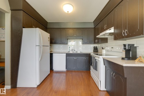 10527 32 Avenue, Edmonton, AB 