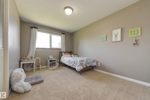 10527 32 Avenue, Edmonton, AB 