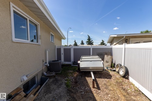 10527 32 Avenue, Edmonton, AB 