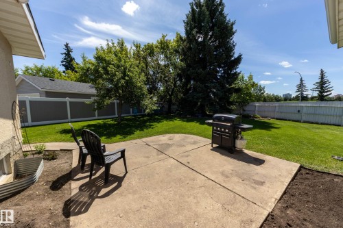 10527 32 Avenue, Edmonton, AB 