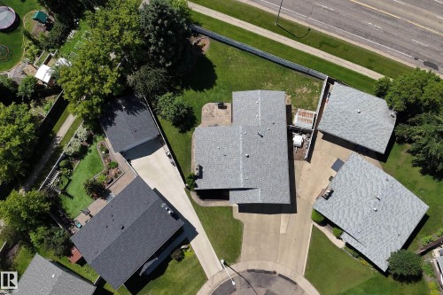 10527 32 Avenue, Edmonton, AB 