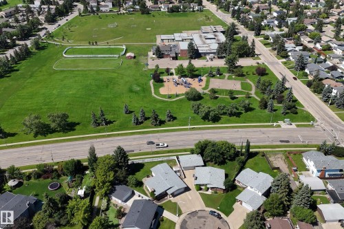10527 32 Avenue, Edmonton, AB 