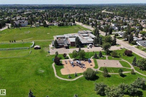 10527 32 Avenue, Edmonton, AB 