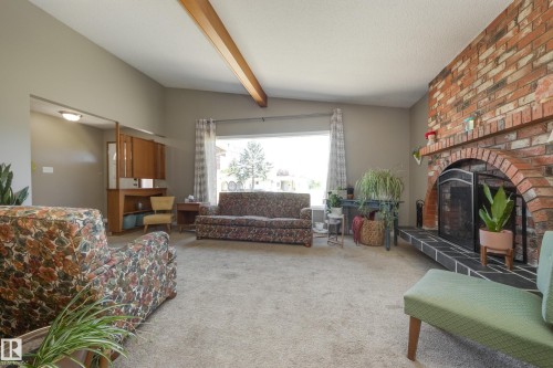 10527 32 Avenue, Edmonton, AB 