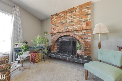 10527 32 Avenue, Edmonton, AB 