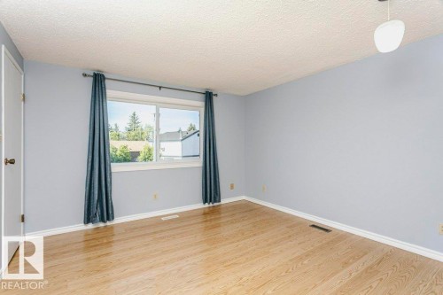 5510 92C Avenue, Edmonton, AB 
