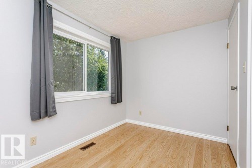 5510 92C Avenue, Edmonton, AB 